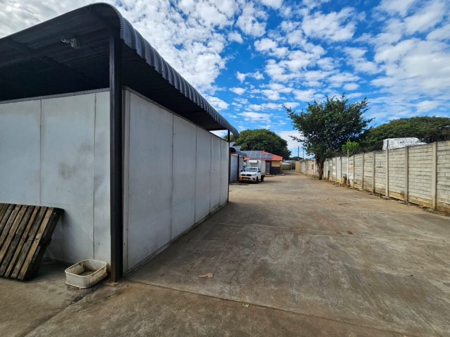 Commercial Property for Sale in Oos Einde North West